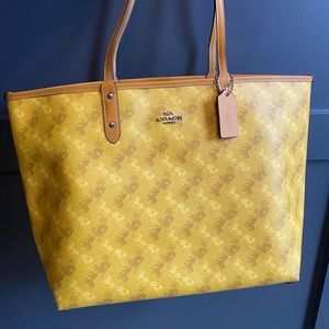 BRAND NEW AUTHENTIC COACH BAG WITH TAGS